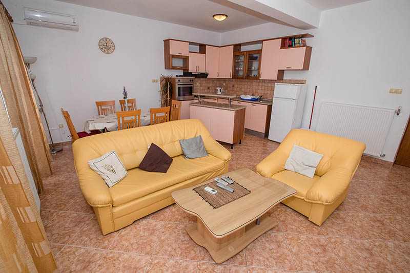 Apartmani Marin Borić u Loparu